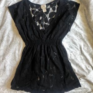 Lacey black shirt
